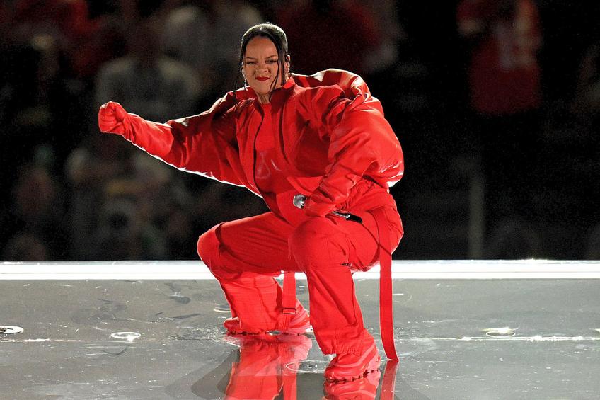 Rihanna a făcut un adevărat spectacol în concertul din pauza Super Bowl LVII // FOTO: Imago