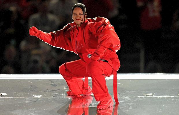 Gravidă, Rihanna a făcut spectacol la Super Bowl LVII » Cum a arătat show-ul făcut de artistă