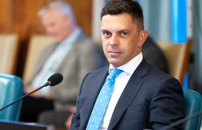 S-a contrat cu Eduard Novak și revine cu răspuns: „Trebuie să o luăm și noi de jos. Sport în fiecare zi la clasele I-IV”