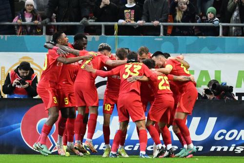A fost doar rivalul roș-albaștrilor, dar vede FCSB campioană: „Nu văd a doua, nu mai zic de a treia!”. Fostul mare atacant atacă o problemă serioasă: „Criză de numărul 9”