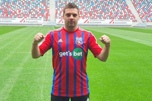Adi Popa, în tricoul CSA Steaua