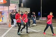 Dinamoviștii au dat nas în nas cu ultrașii la miezul nopții » Scenele surprinse în benzinărie, pe Autostrada Soarelui