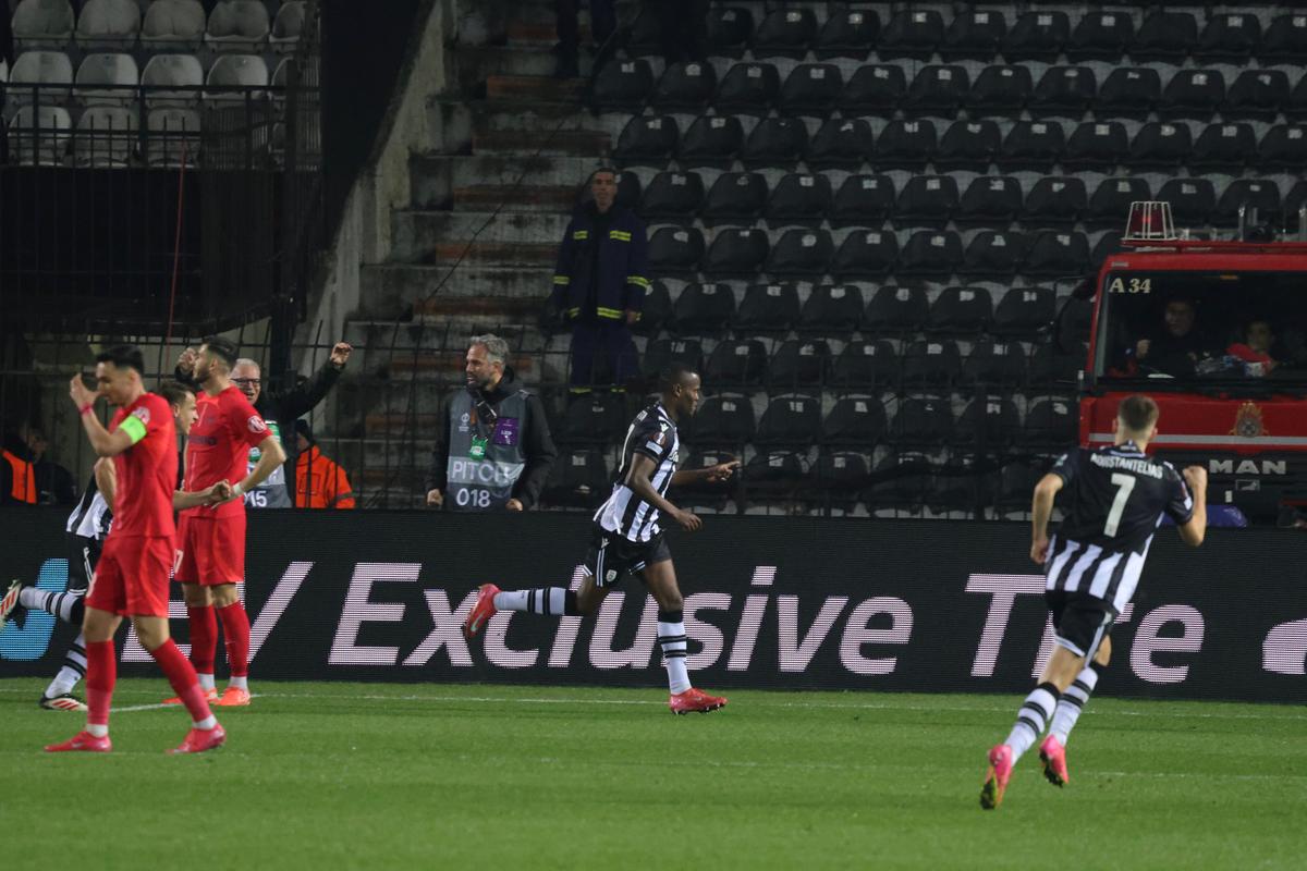 FCSB, remontada și victorie ISTORICĂ pe „Toumba” » În zece, PAOK-ul lui Răzvan Lucescu nu a avut replică contra roș-albaștrilor