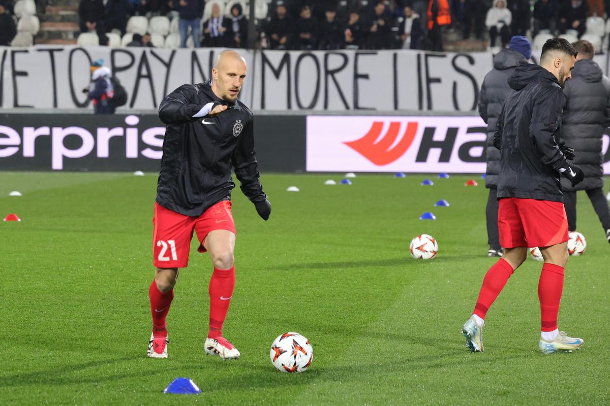 PAOK - FCSB » Imagini de la încălzire
