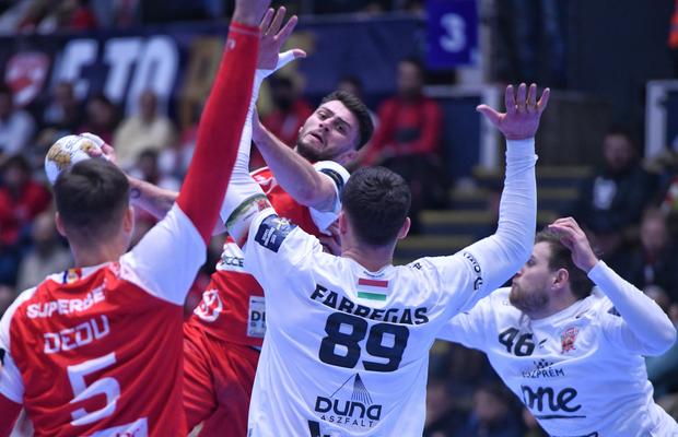 Dinamo, învinsă de Veszprem și la returul din Liga Campionilor » Moment emoționant în minutul 8 al meciului din Polivalentă