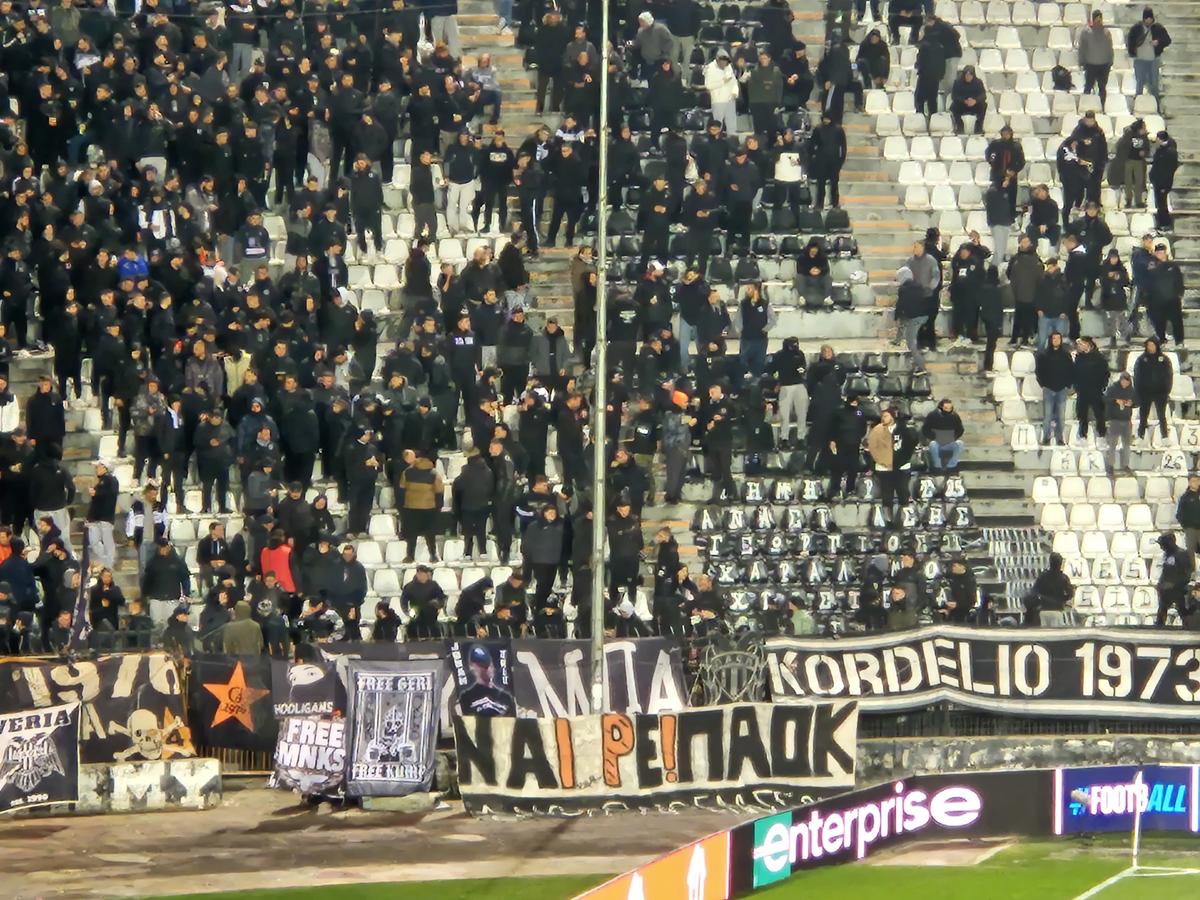 PAOK - FCSB » Ce mesaje au afișat fanii celor de la PAOK, înaintea disputei cu FCSB din play-off-ul Europa League