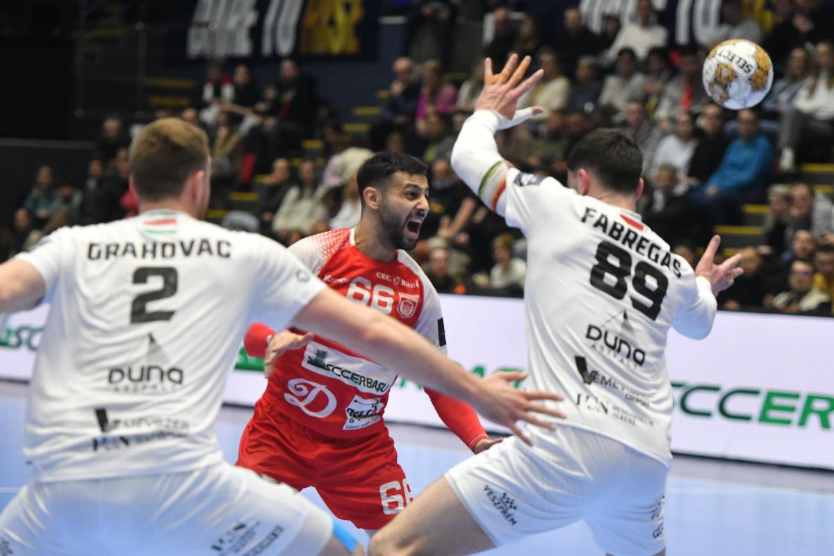 Dinamo, învinsă de Veszprem și la returul din Liga Campionilor » Moment emoționant în minutul 8 al meciului din Polivalentă
