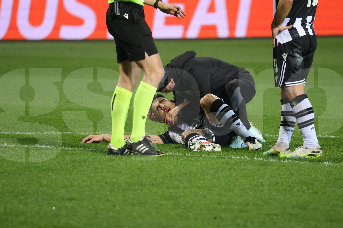 Accidentare HORROR în PAOK - FCSB » Jucătorul nu a mai putut continua partida