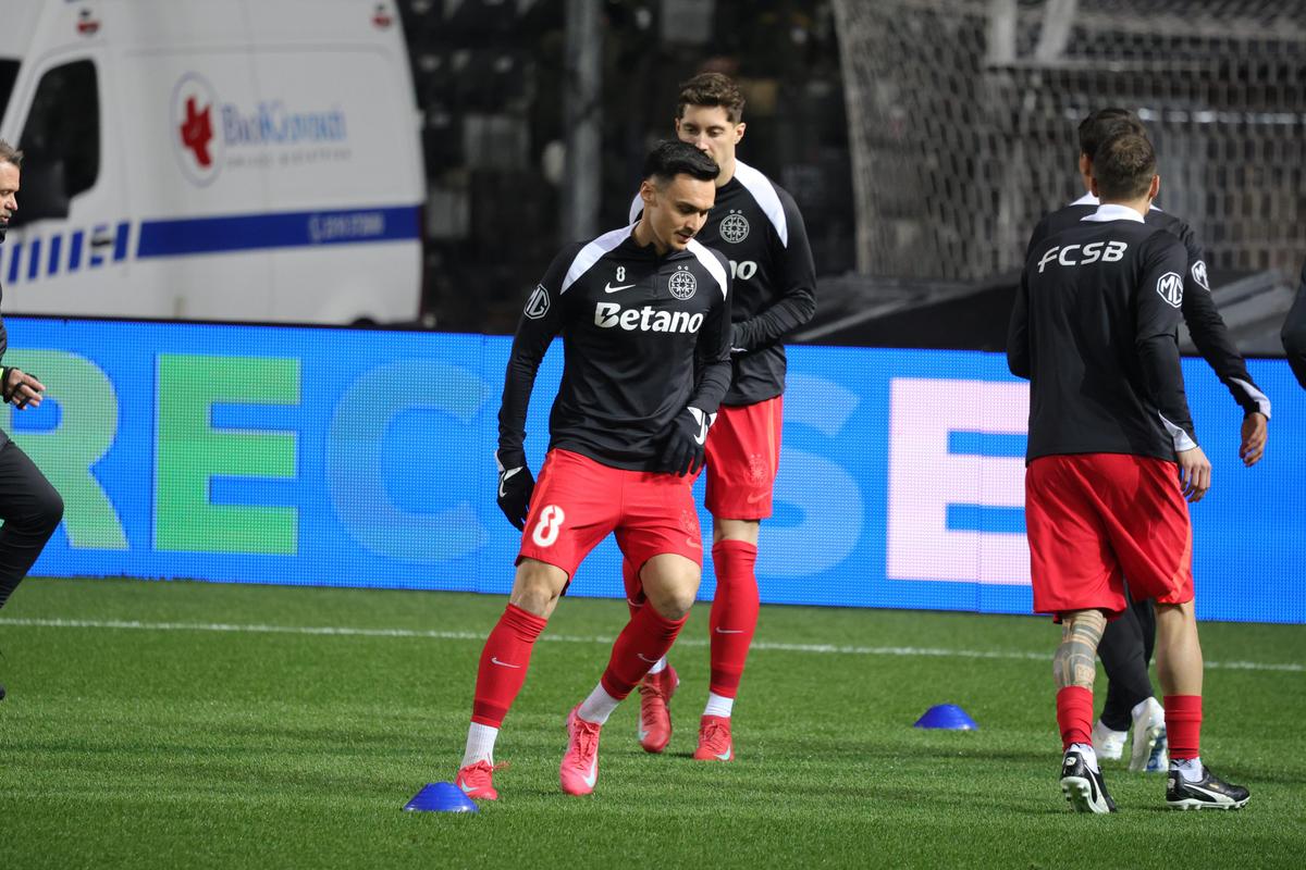 PAOK - FCSB » Imagini de la încălzire