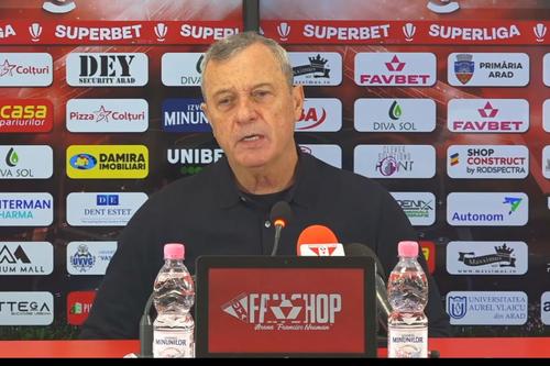 Mircea Rednic, antrenorul lui UTA Arad, foto: Facebook