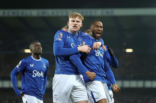 Stake este sponsorul principal al clubului Everton // foto: Guliver/gettyimages