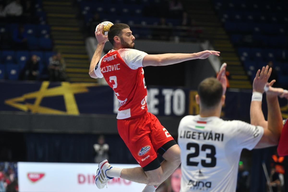Dinamo, învinsă de Veszprem și la returul din Liga Campionilor » Moment emoționant în minutul 8 al meciului din Polivalentă