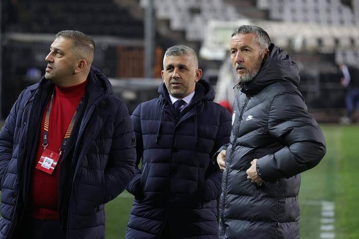 PAOK - FCSB » Delegația roș-albaștrilor, în frunte cu Mihai Stoica, în inspecție pe „Toumba” / foto: Ionuț Iordache