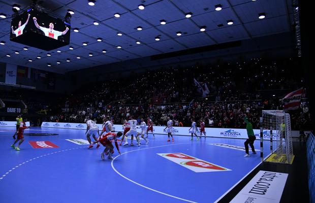Maghiarii au descris cu majuscule o scenă petrecută la București, în Dinamo - Veszprem: „E UN MOMENT RAR!”