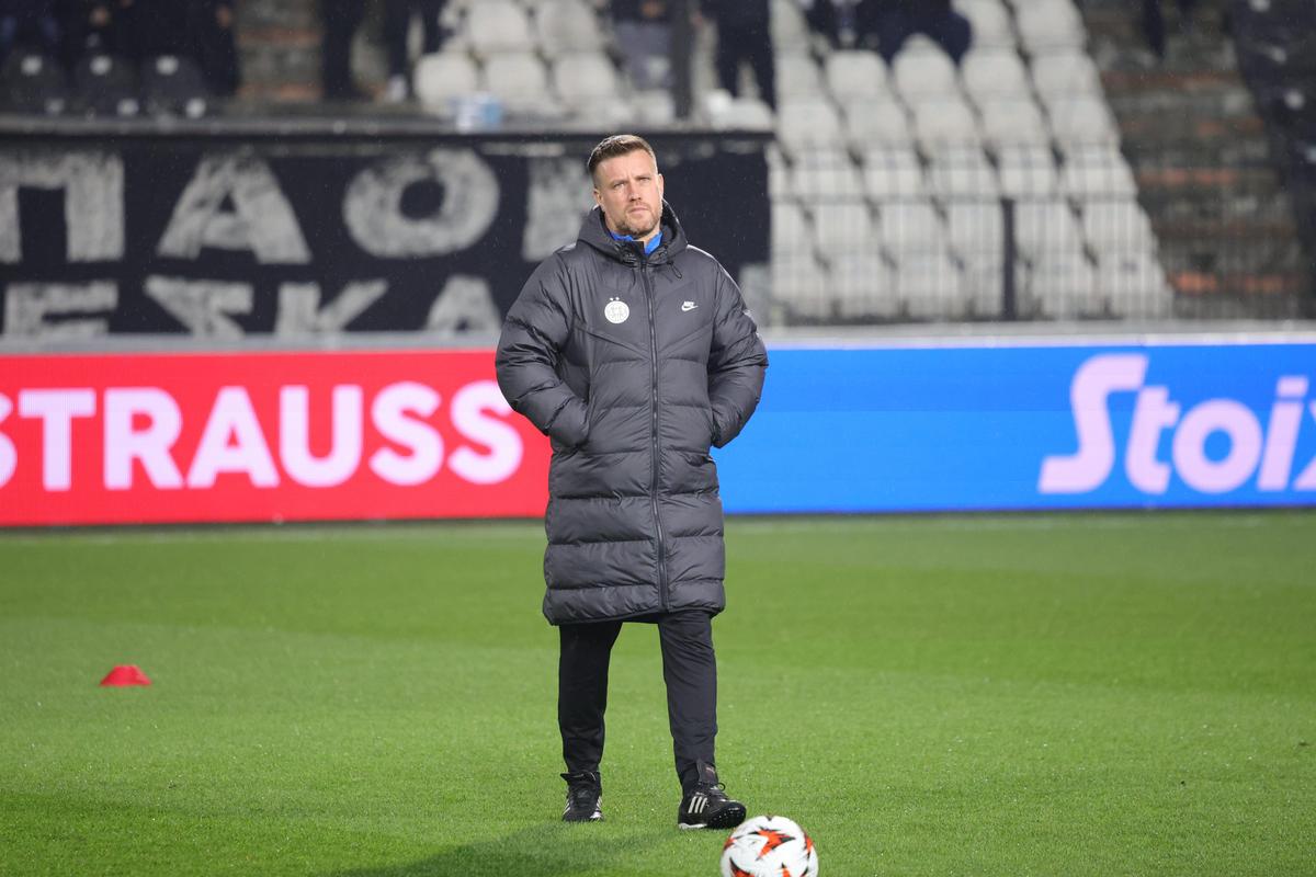 PAOK - FCSB » Imagini de la încălzire