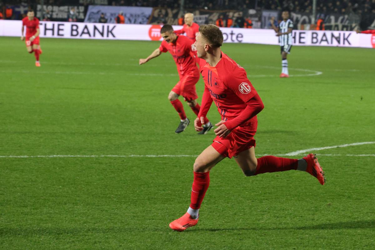 Moment neașteptat la zona mixtă între jucătorii FCSB-ului după succesul cu PAOK: „Tu ai jucat azi?”