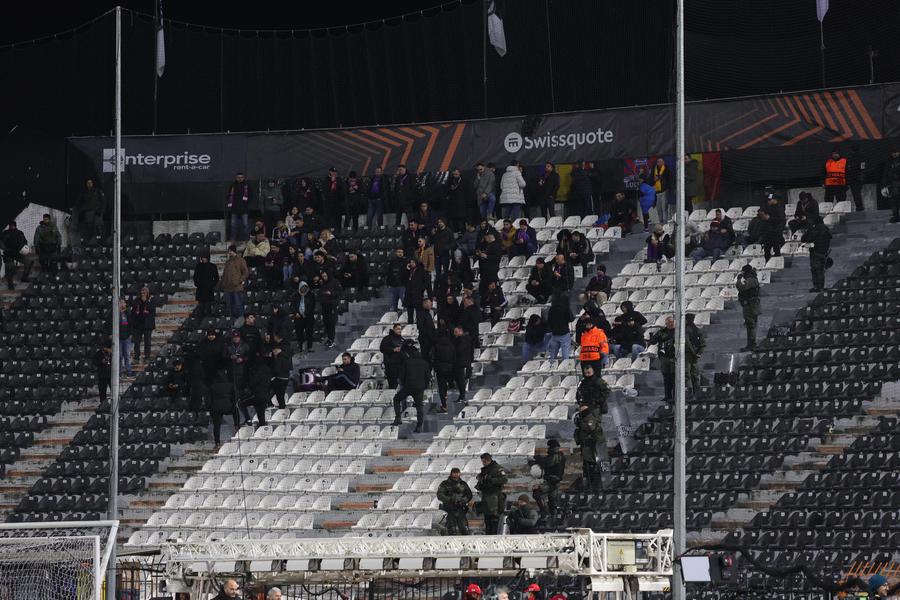 Primii fani români pe „Toumba” FCSB, remontada și victorie ISTORICĂ pe „Toumba” » În zece, PAOK-ul lui Răzvan Lucescu nu a avut replică contra roș-albaștrilor