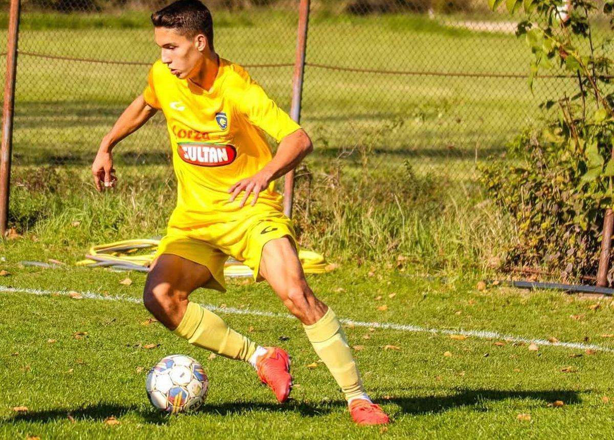 Denis Dicu, puștiul de 16 ani transferat de Dinamo