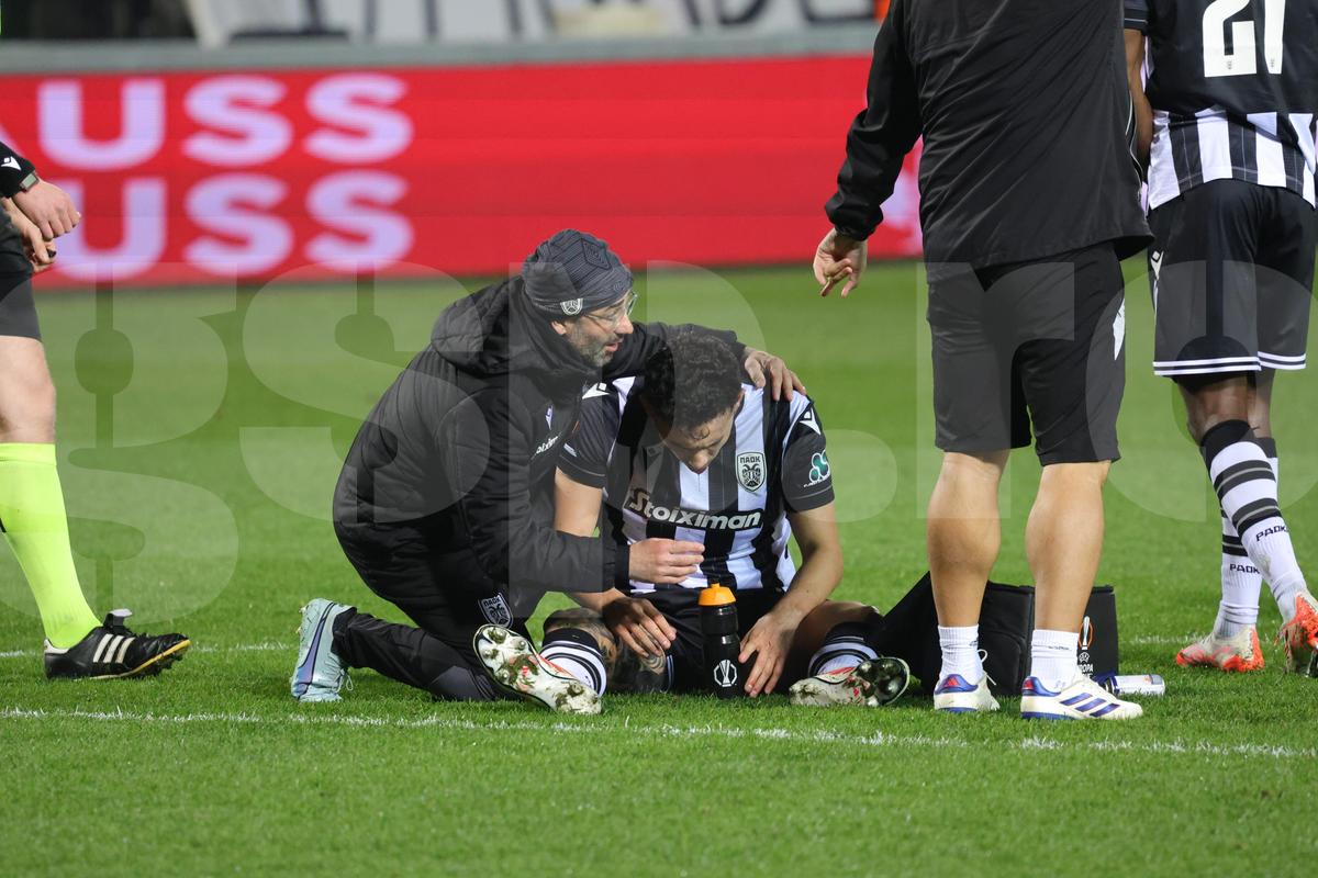 Accidentare HORROR în PAOK - FCSB » Jucătorul nu a mai putut continua partida