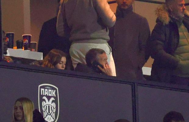 „Ferguson” Gigi Becali a lovit la Salonic! Am surprins din nou cum se fac schimbările la FCSB: imagini incredibile cu MM Stoica