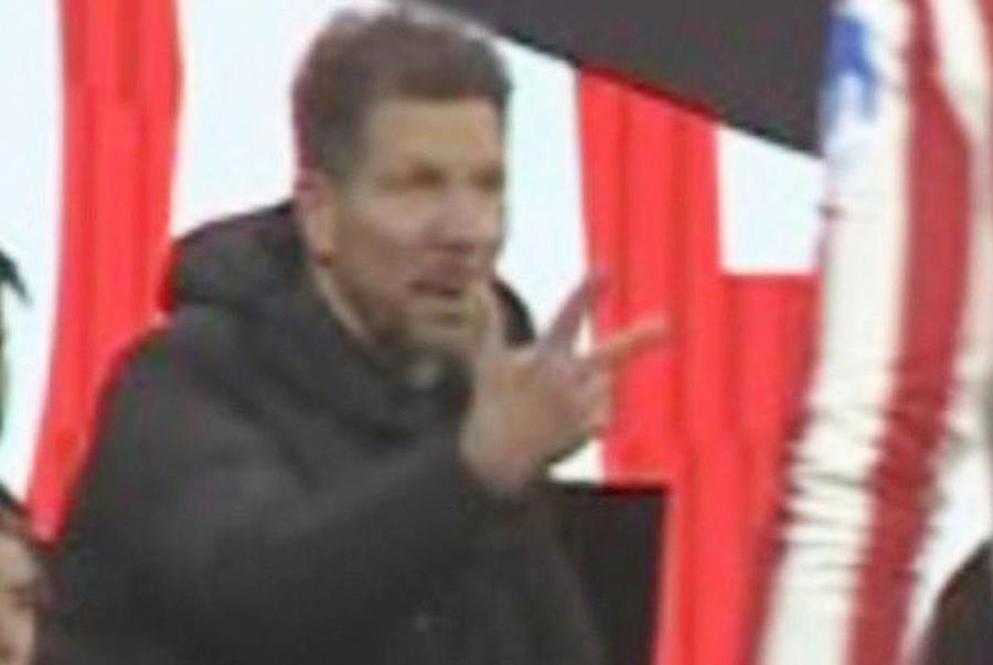 Gestul lui Simeone Simeone l-a luat peste picior pe Yamal în Atletico - Barcelona