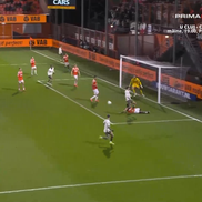 Dennis Man, gol în FC Volendam - PSV // FOTO: captură Prima Sport
