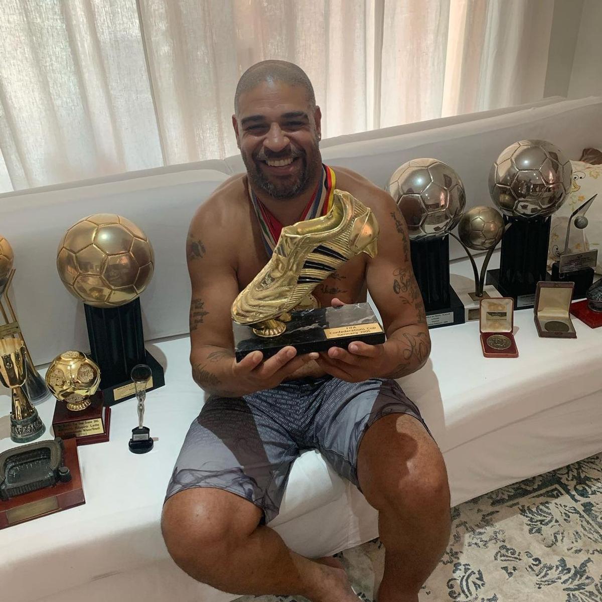 FOTO Adriano