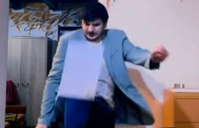 VIDEO Lupta lui Daniel Ghiță cu gramatica, subiect de glume pe Facebook » Cea mai tare parodie :D