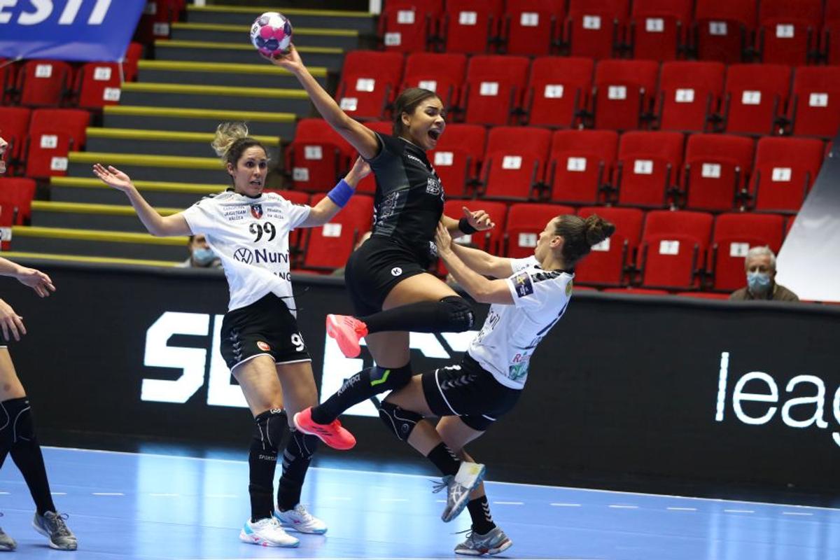 VIDEO CSM București a pierdut returul cu Vâlcea, dar s-a calificat în „sferturile” Ligii Campionilor! Știm adversara