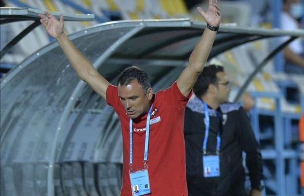 Gigi Becali l-a pus la treabă pe Toni Petrea! 3 detalii remarcate la UTA - FCSB: un jucător e out complet