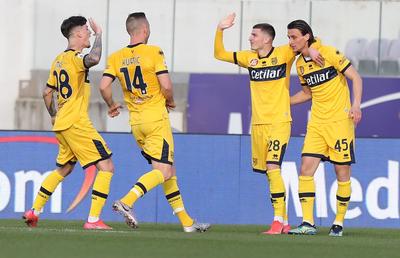 Dennis Man și Valentin Mihăilă devin favoriții antrenorului la Parma: „Ne arată în sfârșit ce fotbalist este!” / „Poate deveni mare în Serie A!”