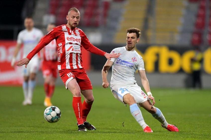 Darius Olaru, în dreapta, în UTA - FCSB