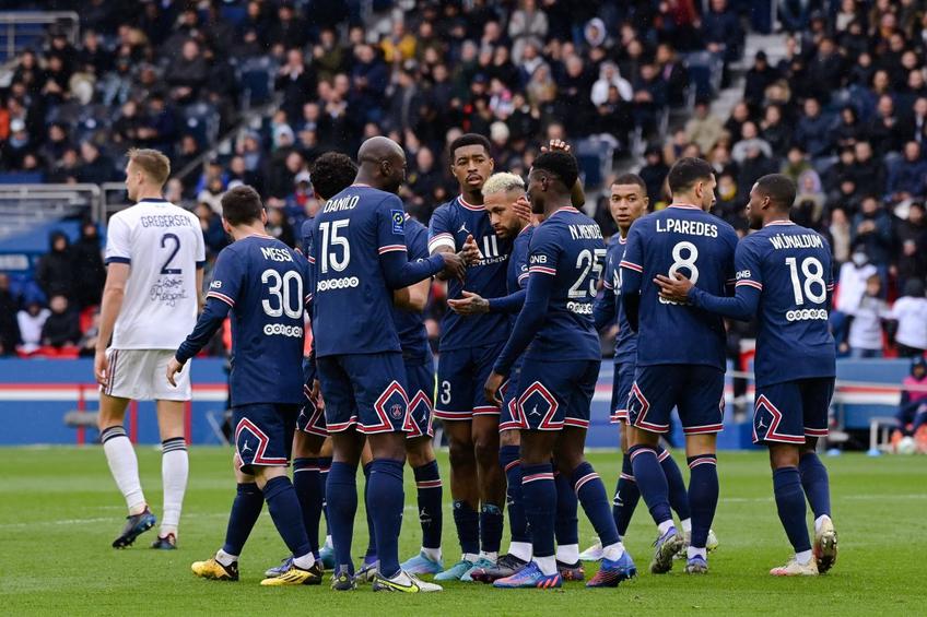 Fanii lui PSG nu au uitat eșecul de la mijlocul săptămânii și și-au exprimat nemulțumirea față de fotbaliștii echipei favorite (foto: Imago)
