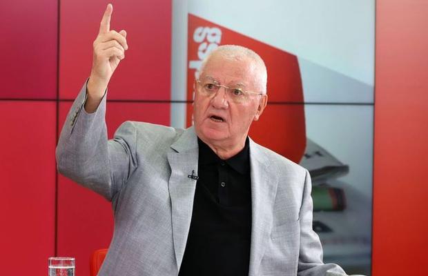 Fotbalistul din Rapid - Dinamo care l-a „vrăjit” pe Dragomir: „Datorită familiei mele a ajuns la echipă. Nu sunt mulți așa în Europa!”