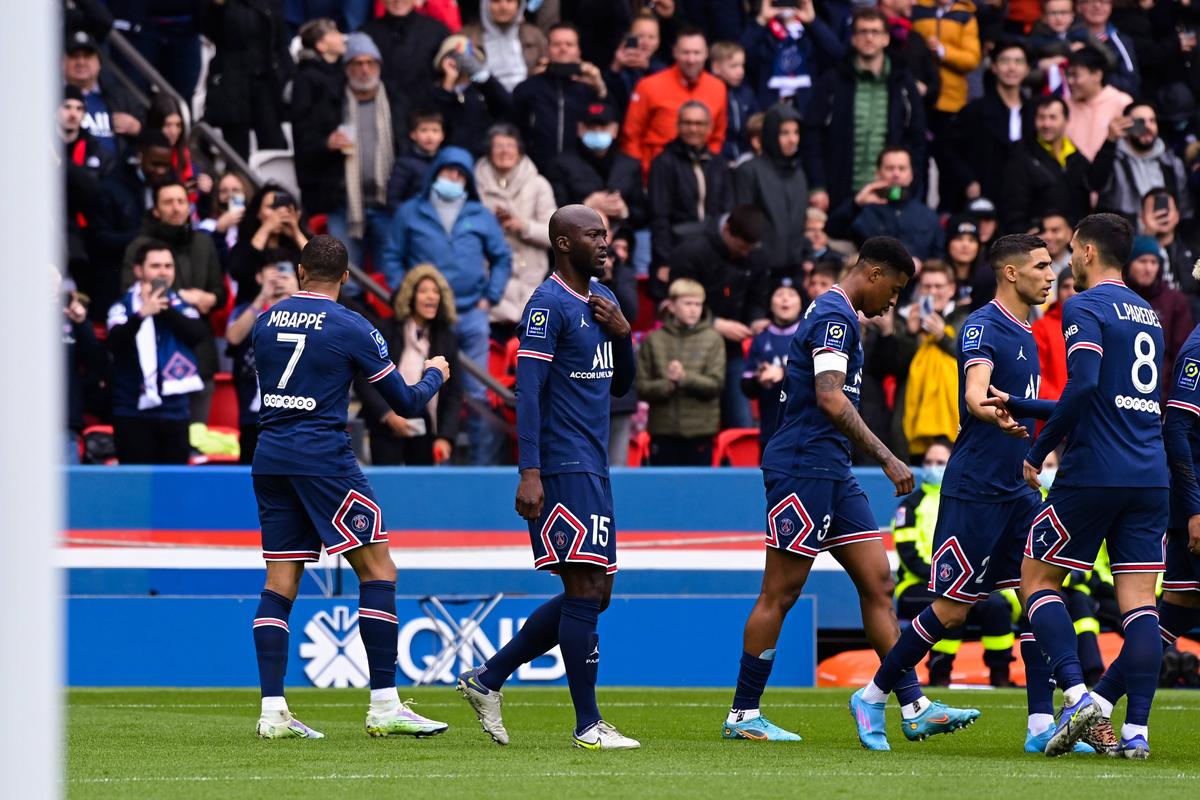 Fanii lui PSG, furioși după eliminarea din UCL » Ce le-au făcut lui Messi și Neymar