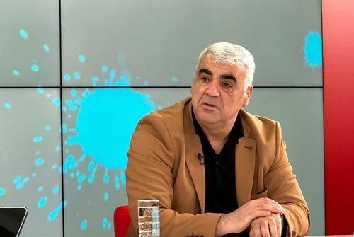 Leonard Strizu (55 de ani), fostul antrenor din acte al celor de la FCSB, a vorbit, în direct, la GSP Live, despre cum acesta a refuzat transferul la Steaua, pe vremea când antrenorul „militarilor” era Mihai Stoichiță.