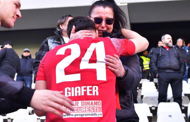 Povestea celui mai emoționant moment de la calificarea lui Dinamo în play-off: „Dacă el suferă, ei mor pe dinăuntru. Anul trecut, tatăl lui a făcut infarct în timpul meciului”