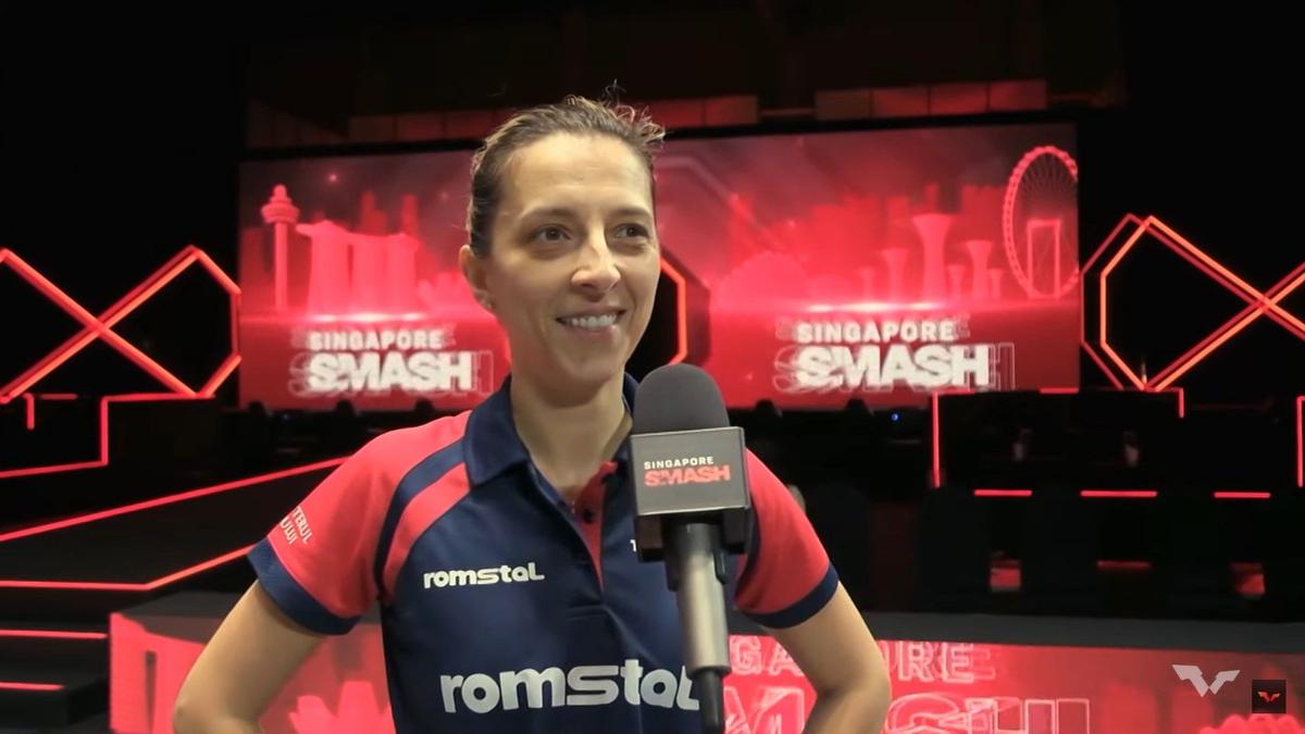 Eliza Samara - Chen Meng, la Singapore Smash / Foto: Facebook @ Federația Română de Tenis de Masă