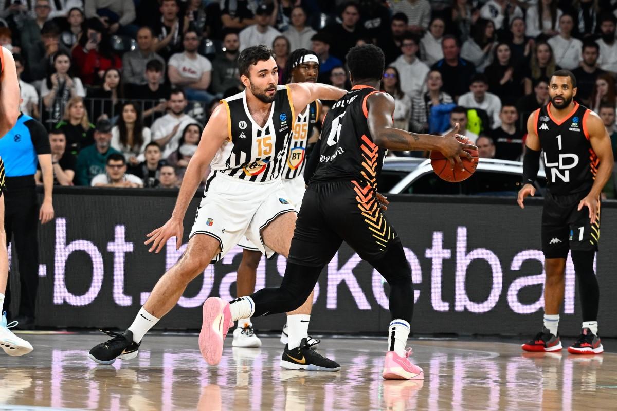 U-BT - London Lions 79 - 91 » Final în campania istorică de Eurocup. Campioana României a luptat într-o Polivalentă arhiplină, dar a fost eliminată