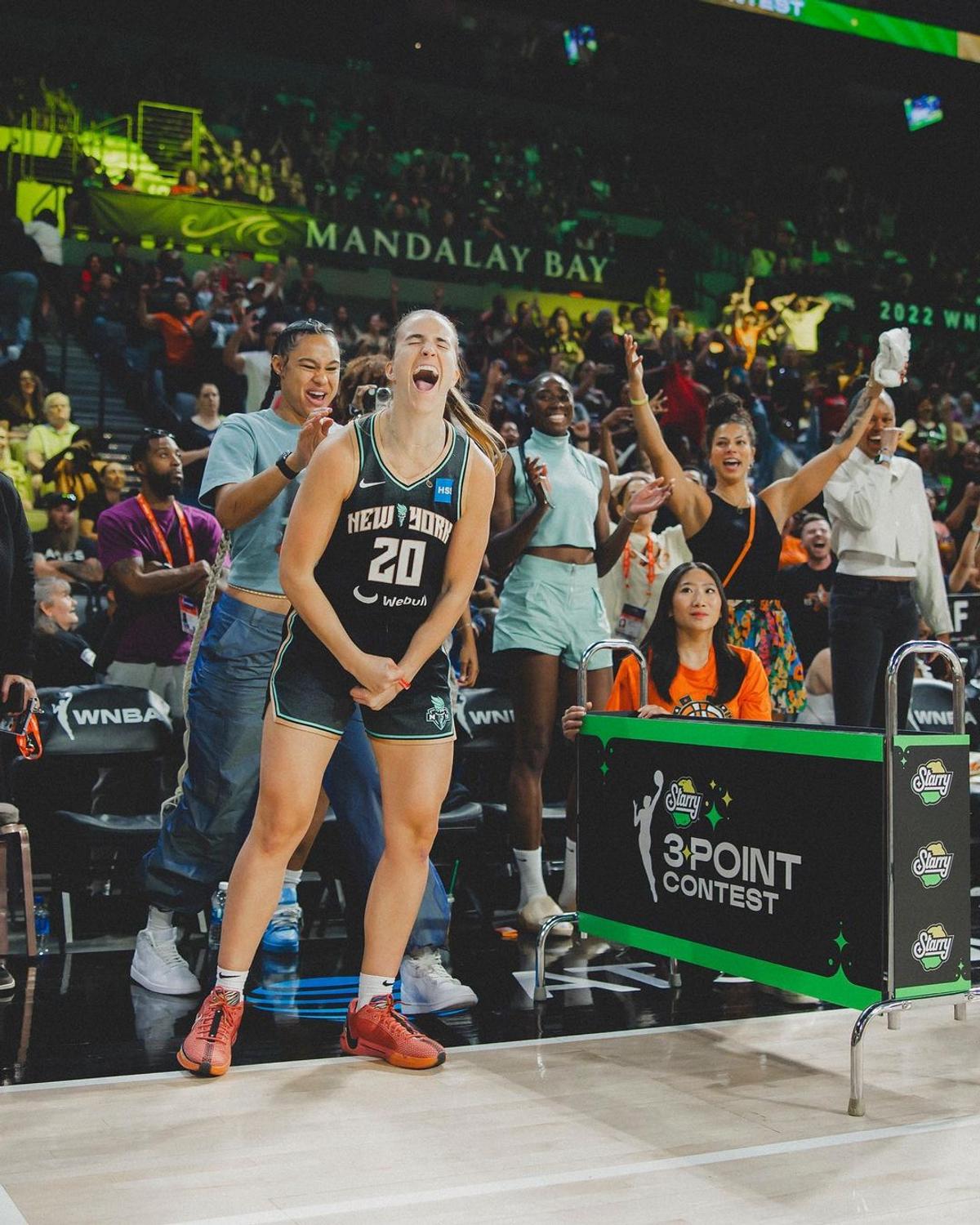 Sabrina Ionescu s-a căsătorit cu Grasu » O legendă NBA și văduva lui Kobe Bryant, la nunta baschetbalistei cu origini românești