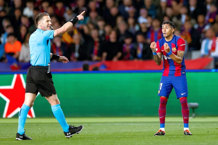 Barcelona ajutată de arbitri?!