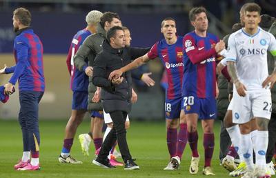 Xavi a avut polițe de plătit, după Barcelona - Napoli: „«Bufonii» au ajuns în sferturi”