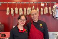 „E o libertate aparte aici, dar suntem cu gândul și la România” » La doi pași de Lyon, doi români și-au deschis afacerea care i-a dat gata pe francezi: „În perioadele bune, vindem și 100 kg. pe săptămână”