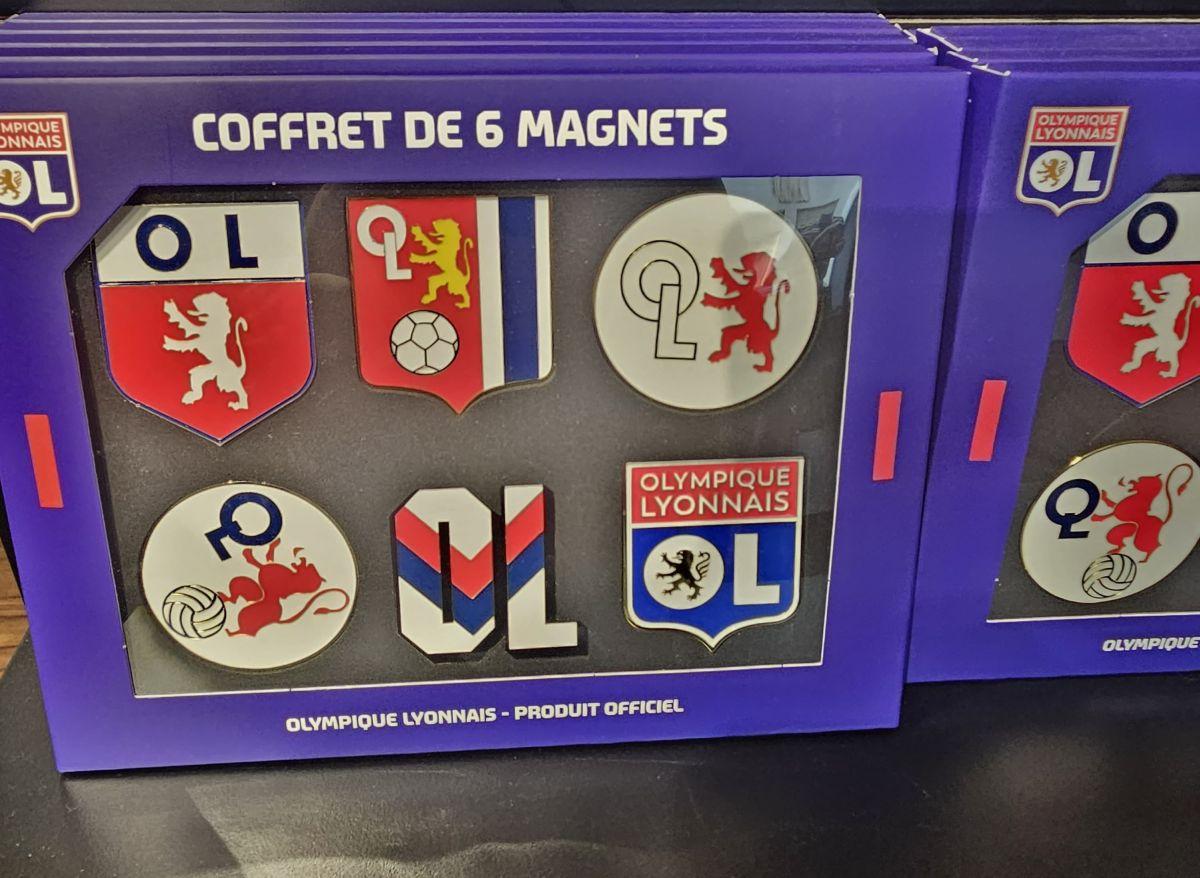 Poftiți în universul lui Olympique Lyon: incursiune din scoarță în scoarță în magazinul oficial al francezilor