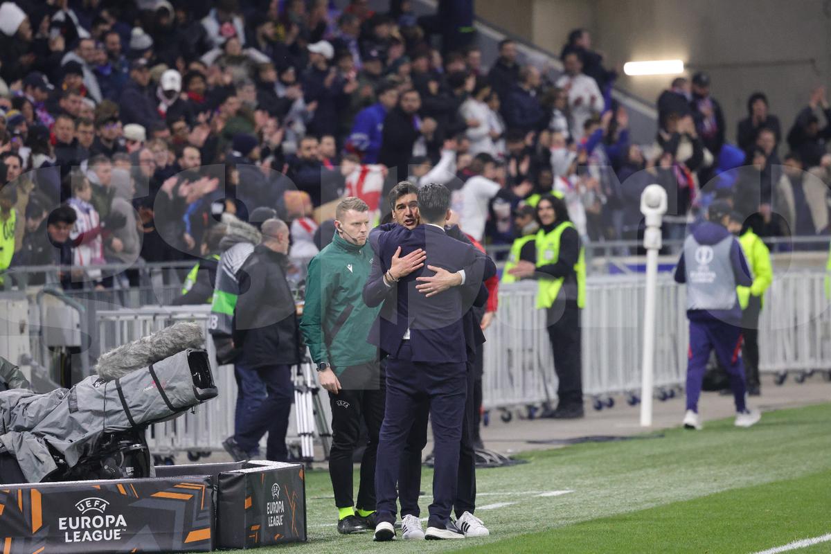 Nu s-a văzut la TV! Au început să cânte imnul național chiar în timpul meciului Lyon - FCSB! Scutierii au avut de furcă + cum se vinde berea pe stadion în Franța
