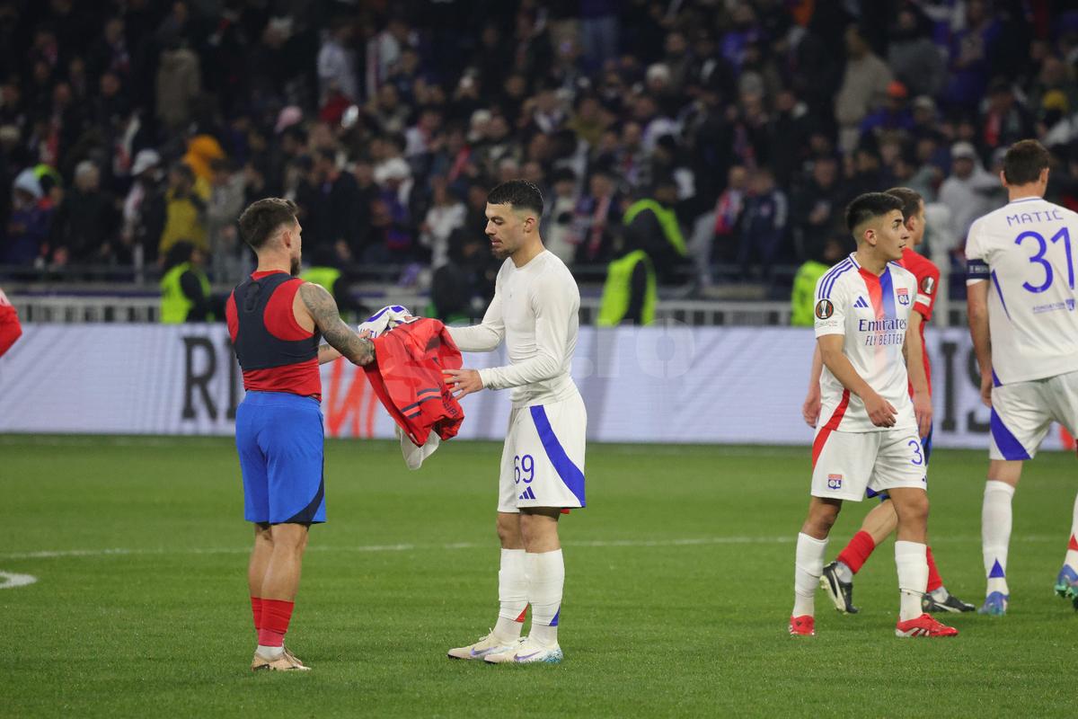 Imagini de la finalul meciului Lyon - FCSB