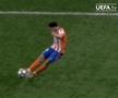 DOVADA VIDEO: Julian Alvarez a atins mingea cu ambele picioare!