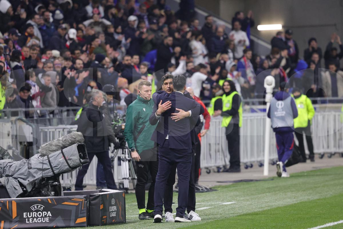 Nu s-a văzut la TV! Au început să cânte imnul național chiar în timpul meciului Lyon - FCSB! Scutierii au avut de furcă + cum se vinde berea pe stadion în Franța