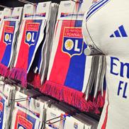 Imagini din interiorul magazinului oficial al lui Olympique Lyon / FOTO: Remus Dinu (Gazeta Sporturilor - GSP.ro)