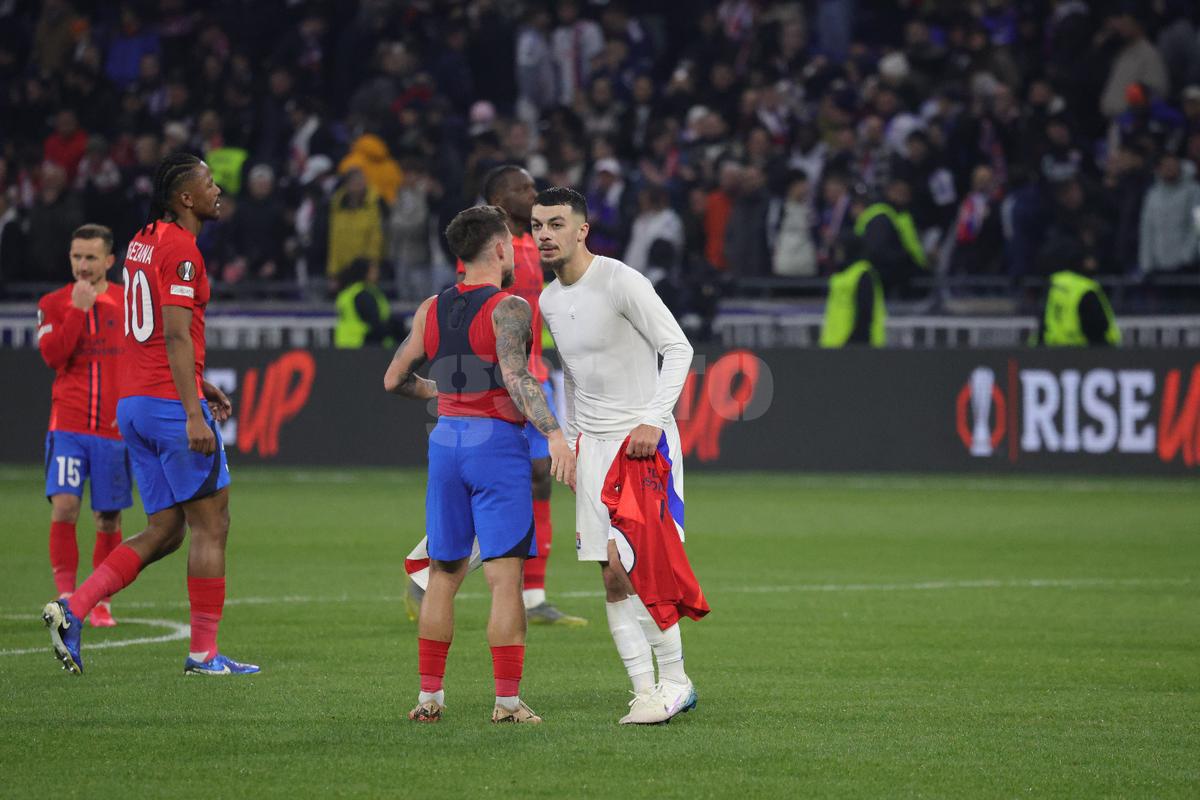 Imagini de la finalul meciului Lyon - FCSB